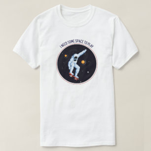 Espacio astronauta abordando divertida camiseta ju