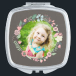 Espejo Compacto Marco floral de foto Personalizado Delicada<br><div class="desc">Delicada y dulce florida decoración de flor.</div>