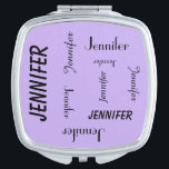 Espejo compacto personalizado, repetición de nombr<br><div class="desc">Este espejo compacto personalizado está decorado con el nombre de las letras negras repetidas, en diferentes fuentes, diferentes tamaños, todo en un fondo violeta claro. Fácil de personalizar - sólo CAMBIE NOMBRE en UN LUGAR. Qué maravilloso regalo para damas de honor, apreciación del profesor, o cualquier ocasión especial. Admite texto...</div>