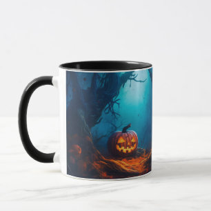 Espeluznante farol de Jack-o' en una taza forestal