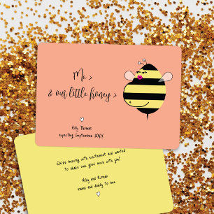 Esperando Invitación de embarazo de Mama Bee Peach