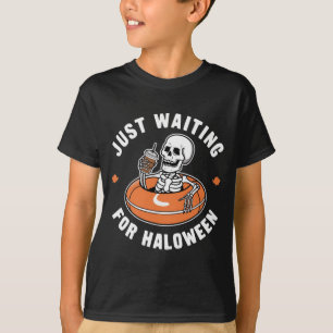 Esperando la camiseta de Halloween Vibes