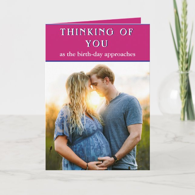 Esperando que un bebé piense en su tarjeta (Anverso)