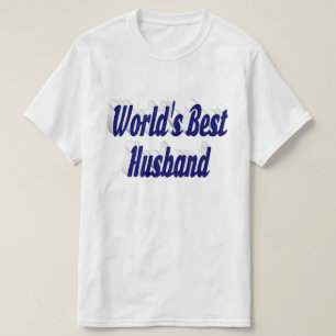 Esposo con camiseta de texto azul oscuro