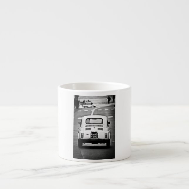 Espresso Fiat 500 en taza del café express de Roma (Frente)