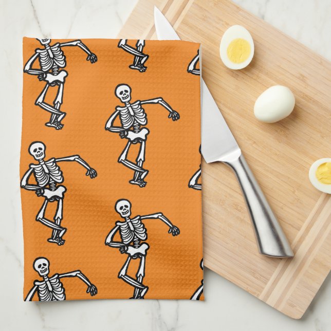 Esqueletos danzantes toalla de cocina de Halloween (Doblado Cuarto)