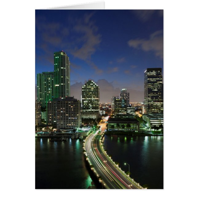 Esquina elevada de la ciudad (Frente)