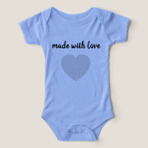 Esta adorable ropa azul es perfecta para tu bebé