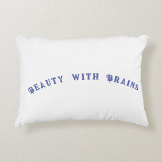 Esta almohada esponjosa le hace cómodo y seguro