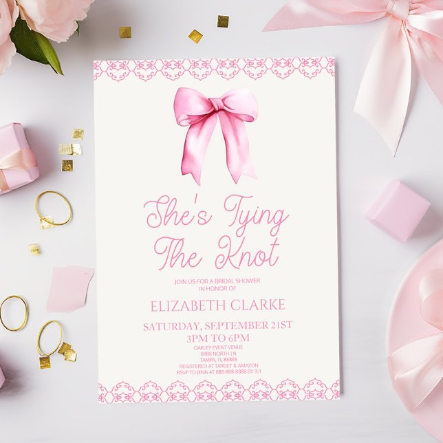 Está atando la invitación a la ducha de novias de  (Subido por el creador)
