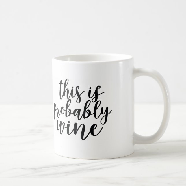 Ésta es probablemente taza de café del vino (Derecha)