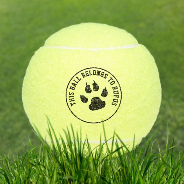 Esta pelota pertenece a Perro Personalizado (This Ball Belongs To Personalized Dog tennis ball. Add dogs name - by Ricaso. Custom made Pet Toys)