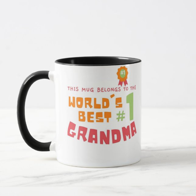 Esta taza pertenece a la mejor abuela del mundo. (Izquierda)