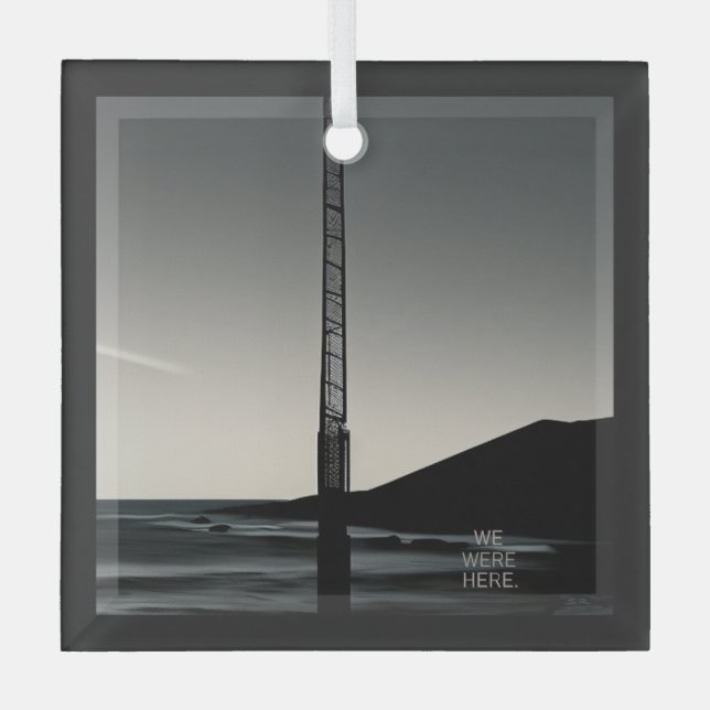 Estábamos Aquí con el nombre de adorno cuadrado de (Anverso)