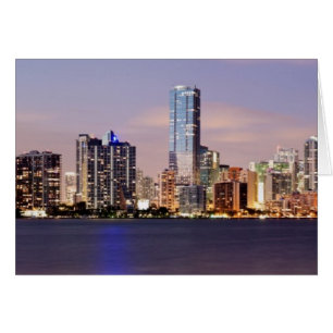 Estados Unidos, Florida, Miami skyline al anochece