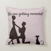 Estamos consiguiendo almohada meowied/casada del