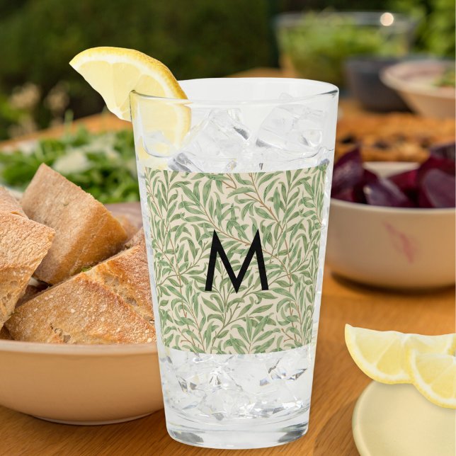 Estampado de rama de sauce con monograma de Willia (An elegant monogrammed glass tumbler, with William Morris 'Willow Bough' pattern)