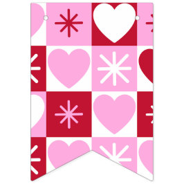 Estandarte de banderines con corazones en tablero 