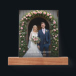 Estante Para Fotos Aniversario simple de un solo Boda fotográfico<br><div class="desc">Esta plantilla tiene lugar para una sola imagen más una línea para nombres y otra línea para una fecha. Simple foto Boda Aniversario de la imagen.</div>