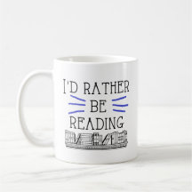 Estaría leyendo bastante la taza