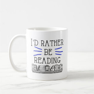 Estaría leyendo bastante la taza