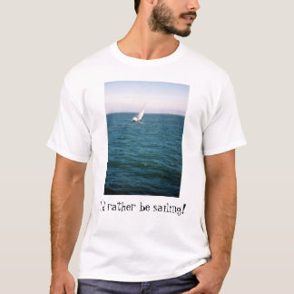 Estaría navegando bastante la camisa