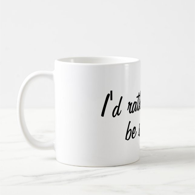 Estaría navegando bastante la taza de café (Izquierda)