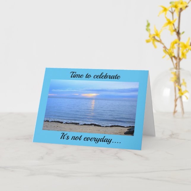 ESTÁS TOMANDO LA TARJETA DE CUMPLEAÑOS **18** (flor amarilla)