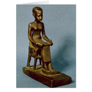 Estatua asentada de Imhotep que sostiene un
