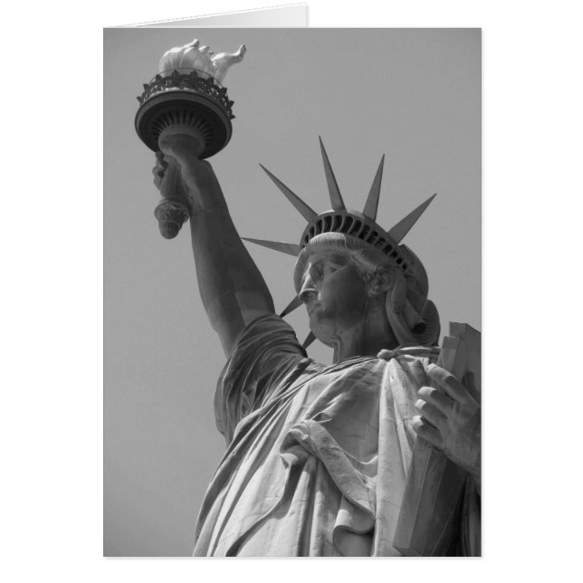 Estatua blanca y negra de la libertad en Nueva Yor (Frente)