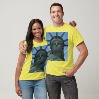 Estatua de Camisetas de la Libertad de los Camisas