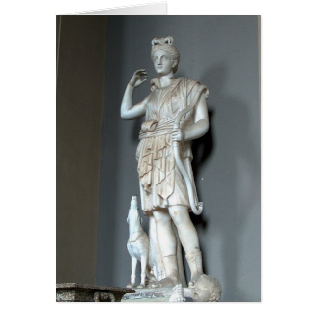 Estatua de Diana (Artemis) en el Vaticano en Roma (Frente)