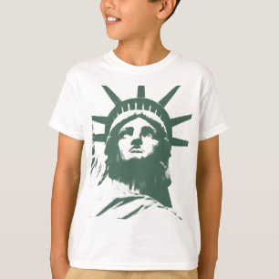 Estatua de la camisa de Nueva York del niño de la