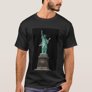 Estatua de la camiseta de la roca (oscura)