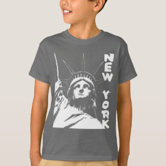 Estatua de la camiseta de Nueva York del niño de
