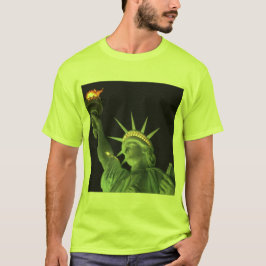Estatua de la libertad en la camiseta de seguridad