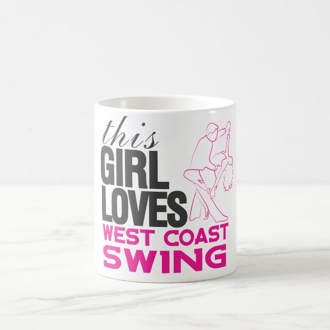 Este chica ama la taza del oscilación de la costa (Centro)