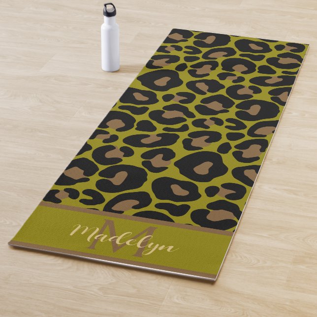 Esterilla De Yoga Animal print leopard olive green monogram name (In situ)