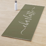 Esterilla De Yoga Caligrafía de Moda de nombre personalizada Olive G<br><div class="desc">Caligrafía de Moda de nombre personalizada Olive Green Yoga Mat</div>