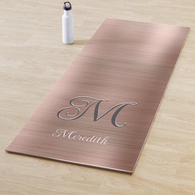 Esterilla De Yoga Chic Custom Monogram Pink Brushed Metallic Script  (In situ)