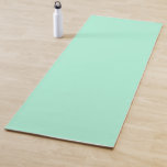 Esterilla De Yoga Color sólido de la menta verde pastel Minimalista<br><div class="desc">Amable primavera claro color verde pastel. Minimalista,  sencillo y moderno estilo moda de moda,  con una estética pastel de delicado color verde y sólido. Decoración de casa verde pastel,  decoración estética verde pastel,  cocina verde pastel,  color verde pastel. Estera pastel de yoga verde primavera verano.</div>