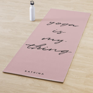 Esterilla De Yoga El yoga de escritura Minimalista rosa de Rubor es