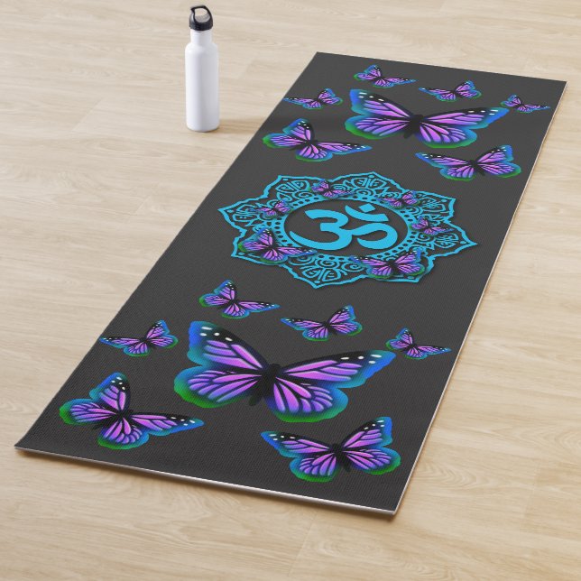 Esterilla De Yoga Elegante mariposa púrpura símbolo ohm (In situ)