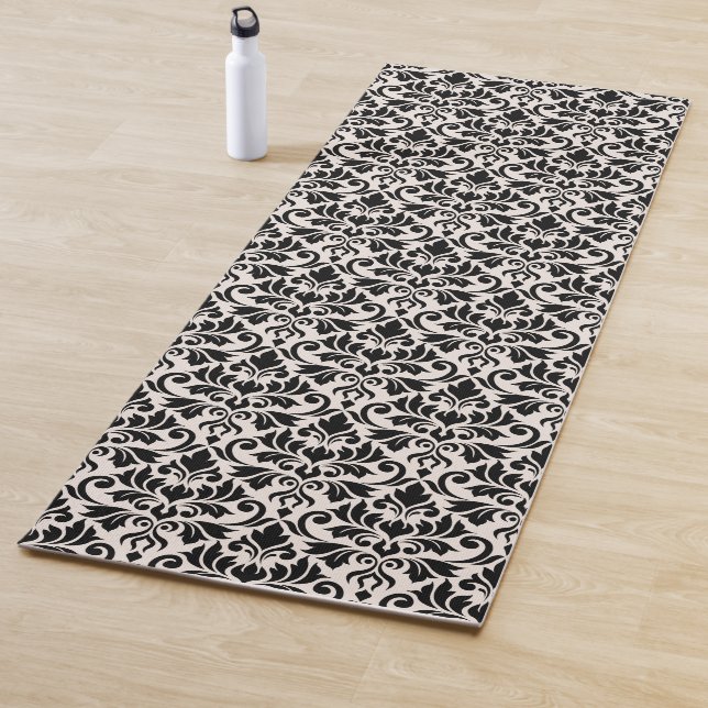 Esterilla De Yoga Flourish Damask Pattern Black on Cream (In situ)