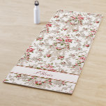 Esterilla De Yoga Fondo floral-blanco rococó francés personalizado<br><div class="desc">Elegante, romántico y ornamentado estilo rococó francés sin fisuras floral con rosas rosas rosas rosas y rollos decorativos sobre fondo blanco. Personalizable opcional de elementos en blanco para su nombre o monograma. Si lo desea, agregue un color de fondo o copie/pegue gráficos de la parte delantera a la trasera (se...</div>