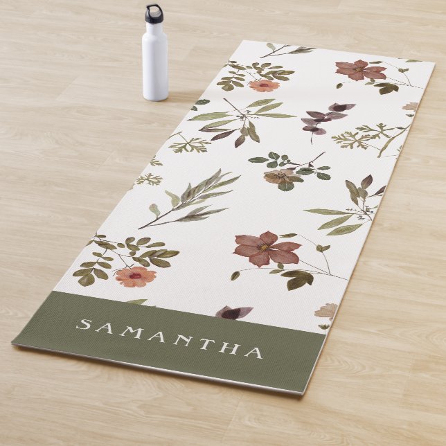Esterilla De Yoga Green Burgundy Wildflower Monogram Name (In situ)
