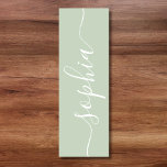 Esterilla De Yoga Minimalista nombre manuscrito verde de salvia<br><div class="desc">Esta mascota de yoga verde sabio es encantadora,  elegante,  de moda y de aspecto profesional - sage es perfecto para cualquier ocasión. 
Personalizar esta hermosa y elegante alfombra con tu nombre escrito a mano.</div>