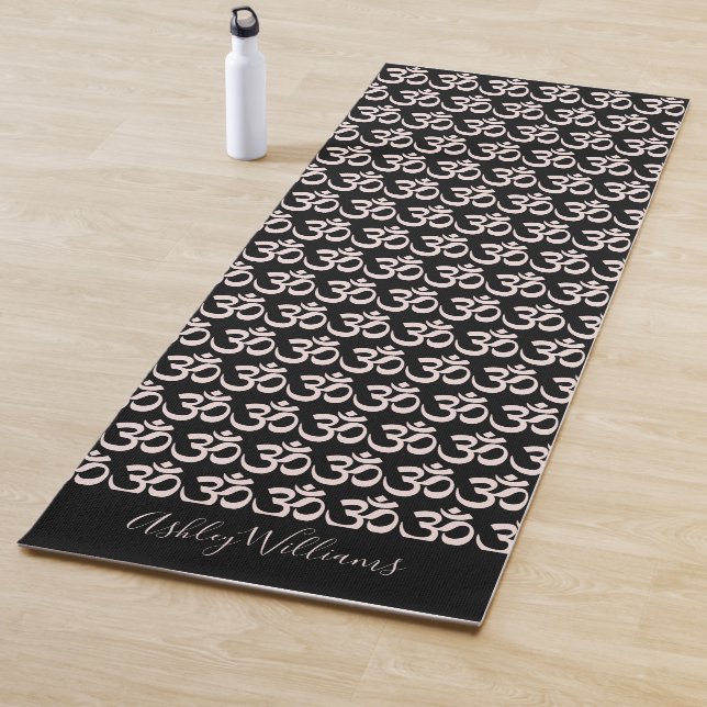 Esterilla De Yoga Moda Monograma Pastel Pink Om Símbolos Negro (In situ)