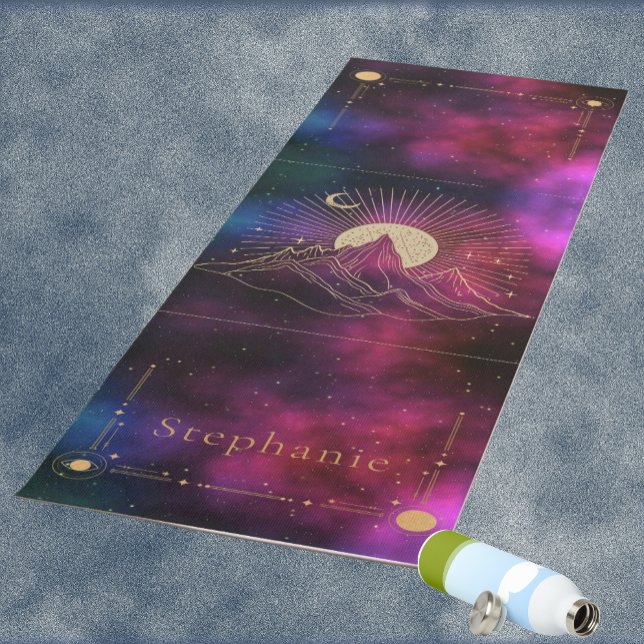 Esterilla De Yoga Monograma de oro Borgoña (Celestial Gold Mountain Sunrise Yoga Mat)
