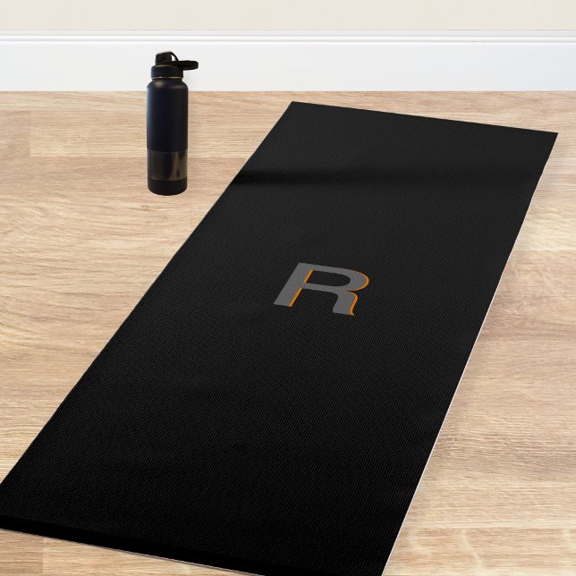 Esterilla De Yoga Monograma moderno elegante de yoga negro (Black Monogram elegant yoga mat. Simple, Stylish Gift  that can be personalized. Great Bespoke item.)